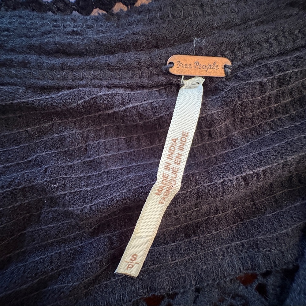 Free People Serafina Black‎ Embroidered Peasant Top - Small Boho - Picture 7 of 15